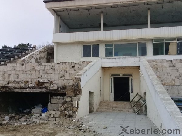 Sumqayıt şəhər stadionu sökülür - FOTOLAR