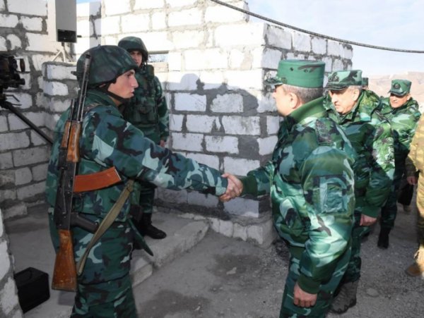 Prezidentin köməkçisi Ermənistanla sərhədə getdi - FOTOLAR