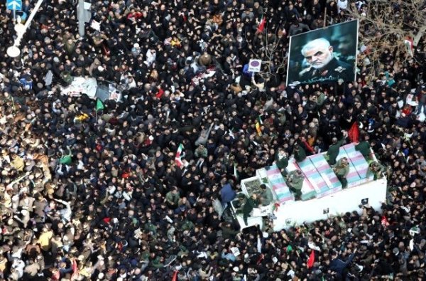Qasım Süleymaninin dəfn mərasimində 35 nəfər ölüb, 48 nəfər yaralanıb - FOTOLAR