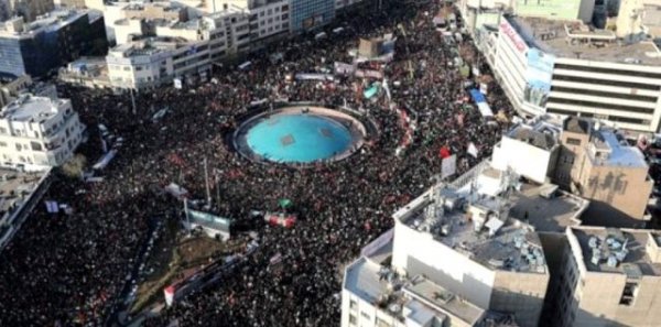 Qasım Süleymaninin dəfn mərasimində 35 nəfər ölüb, 48 nəfər yaralanıb - FOTOLAR