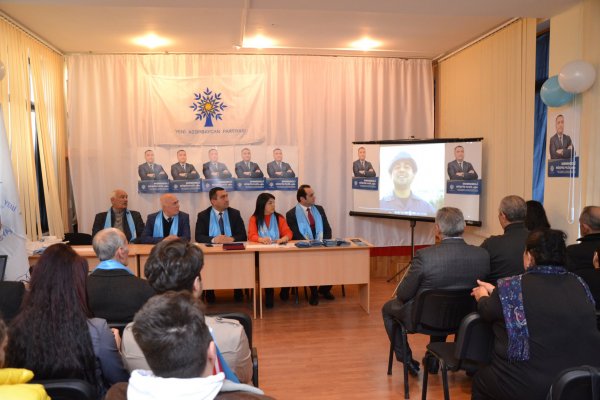 Müşfiq Məmmədli Sumqayıtda seçicilərlə ilk görüşünü keçirdi - FOTOLAR Müşfiq Məmmədli Sumqayıtda seçicilərlə ilk görüşünü keçirdi - FOTOLAR