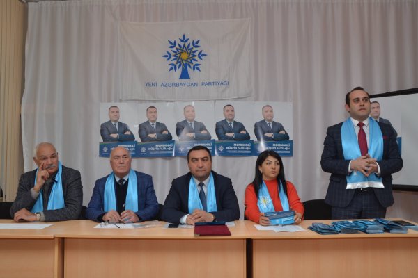 Müşfiq Məmmədli Sumqayıtda seçicilərlə ilk görüşünü keçirdi - FOTOLAR Müşfiq Məmmədli Sumqayıtda seçicilərlə ilk görüşünü keçirdi - FOTOLAR