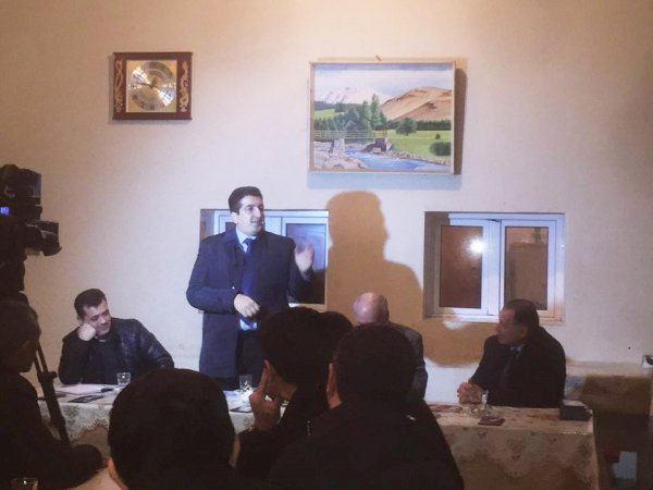 Zaur Əhməd seçicilərlə görüşünə Sumqayıtdan başladı - FOTO Zaur Əhməd seçicilərlə görüşünə Sumqayıtdan başladı - FOTO