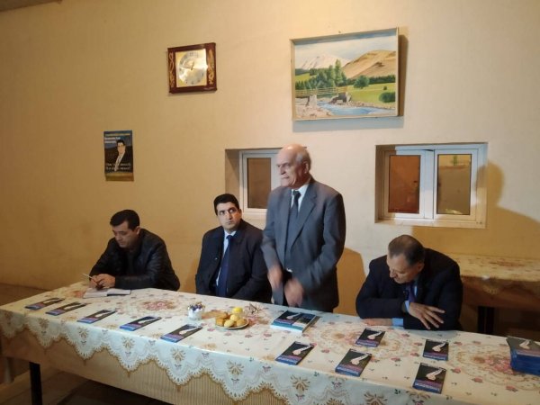 Zaur Əhməd seçicilərlə görüşünə Sumqayıtdan başladı - FOTO Zaur Əhməd seçicilərlə görüşünə Sumqayıtdan başladı - FOTO