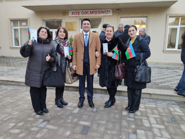 Toğrul Əlixanov Sumqayıtda seçicilərlə ilk görüşünü keçirdi - FOTO