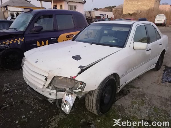Sumqayıtda ağır qəza: yaralılar var - FOTOLAR