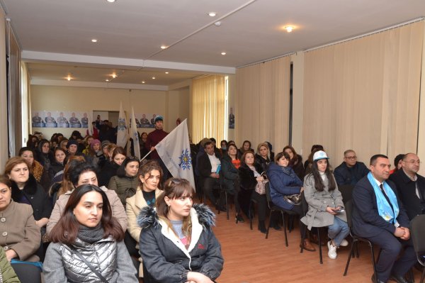 Deputatlığa namizəd Müşfiq Məmmədli Sumqayıtda seçicilərlə görüşlərini davam etdirir - FOTOLAR
