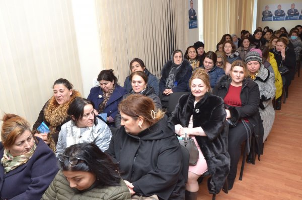 Deputatlığa namizəd Müşfiq Məmmədli Sumqayıtda seçicilərlə görüşlərini davam etdirir - FOTOLAR