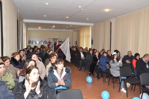 Deputatlığa namizəd Müşfiq Məmmədli Sumqayıtda seçicilərlə görüşlərini davam etdirir - FOTOLAR