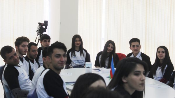 Sumqayıtda “İctimai davranış qaydalarının gənclərə təşviq edilməsi” layihəsi başa çatıb - FOTOLAR