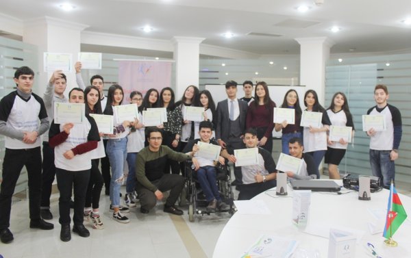 Sumqayıtda “İctimai davranış qaydalarının gənclərə təşviq edilməsi” layihəsi başa çatıb - FOTOLAR