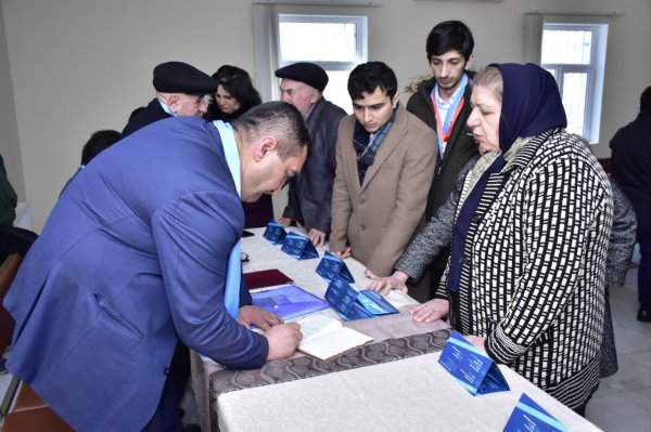 Müşfiq Məmmədli Sumqayıtda seçicilərlə görüşlərini davam etdirir - FOTOLAR