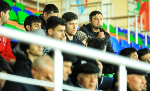 Elman Cəfərov Sumqayıt seçiciləri ilə görüş keçirdi: “Bu şərəfli işi tam məsuliyyəti ilə dərk edirəm” - FOTOLAR Elman Cəfərov Sumqayıt seçiciləri ilə görüş keçirdi: “Bu şərəfli işi tam məsuliyyəti ilə dərk edirəm” - FOTOLAR