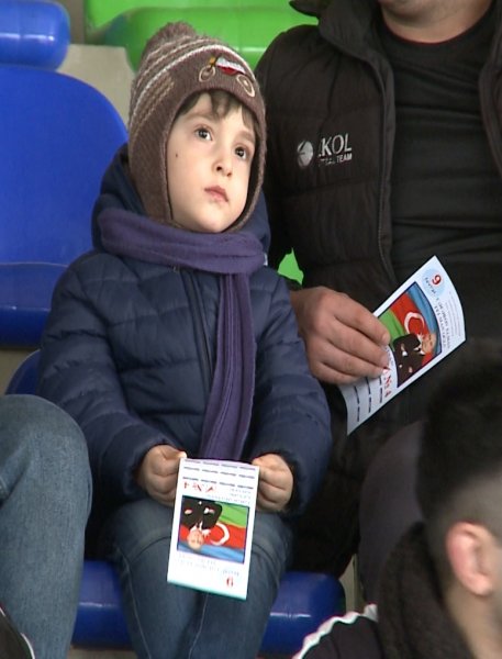 Elman Cəfərov Sumqayıt seçiciləri ilə görüş keçirdi: “Bu şərəfli işi tam məsuliyyəti ilə dərk edirəm” - FOTOLAR Elman Cəfərov Sumqayıt seçiciləri ilə görüş keçirdi: “Bu şərəfli işi tam məsuliyyəti ilə dərk edirəm” - FOTOLAR