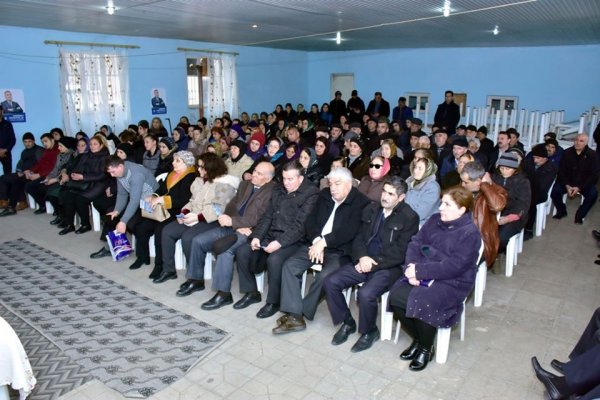 Müşfiq Məmmədli: “Deputat öz səlahiyyətinə daxil olan məsələlərlə bağlı vəd verməlidir” - FOTOLAR Müşfiq Məmmədli: “Deputat öz səlahiyyətinə daxil olan məsələlərlə bağlı vəd verməlidir” - FOTOLAR