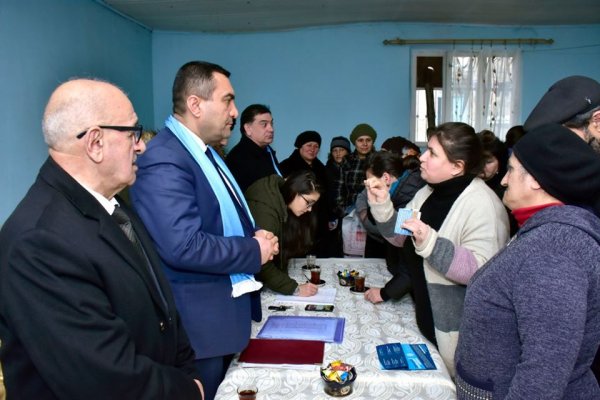 Müşfiq Məmmədli: “Deputat öz səlahiyyətinə daxil olan məsələlərlə bağlı vəd verməlidir” - FOTOLAR Müşfiq Məmmədli: “Deputat öz səlahiyyətinə daxil olan məsələlərlə bağlı vəd verməlidir” - FOTOLAR
