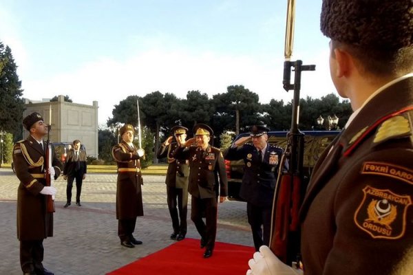 Nəcməddin Sadıkov NATO-nun Avropadakı Ali komandanı ilə görüşüb