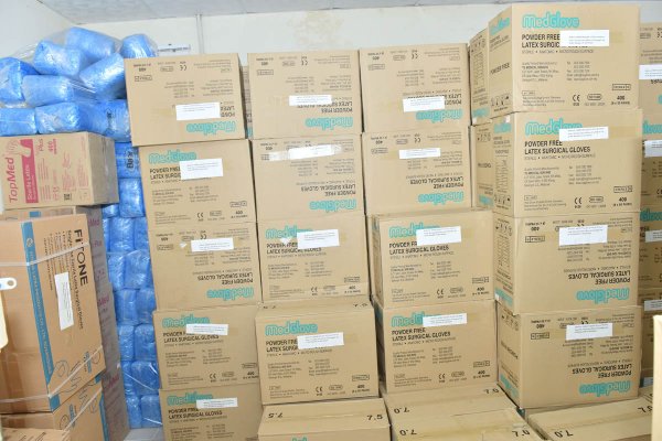 Sumqayıt koronavirusla mübarizə üçün Çinə yardım göndərdi - FOTOLAR