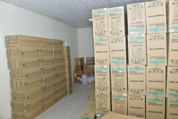 Sumqayıt koronavirusla mübarizə üçün Çinə yardım göndərdi - FOTOLAR