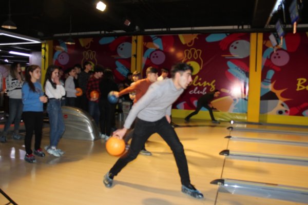 Sumqayıtda könüllü gənclərin Bowling yarışı keçirildi - FOTOLAR