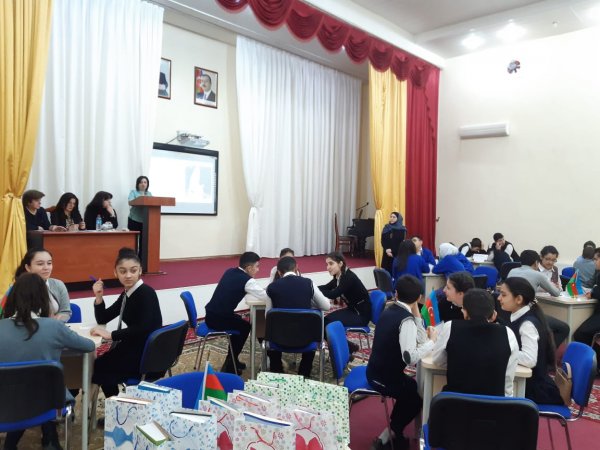 Sumqayıtda Mərkəzi kitabxananın təşkilatçılığı ilə bilik yarışması keçirilib -FOTOLAR