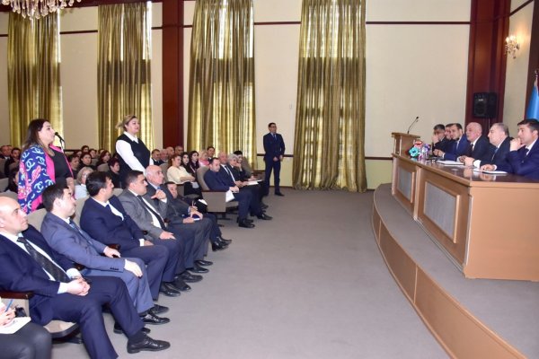 Sumqayıtda rəis müşavirə keçirdi - FOTOLAR