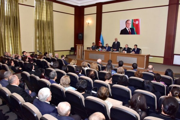 Sumqayıtda rəis müşavirə keçirdi - FOTOLAR
