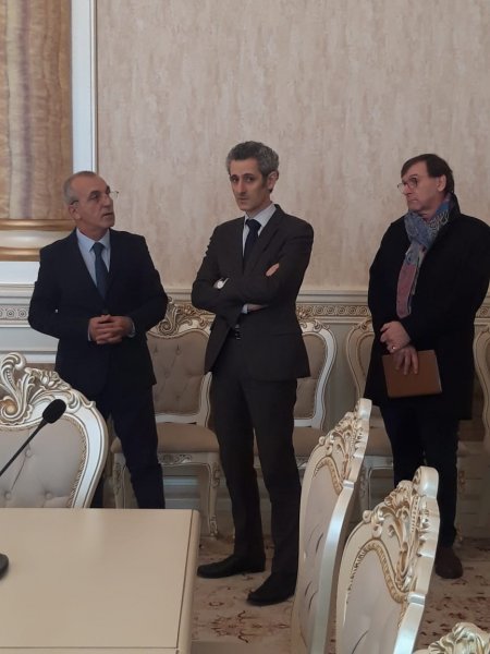 Fransa səfiri Sumqayıt Teatrında olub - FOTO