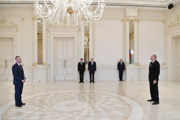 İlham Əliyev Polşanın yeni səfirini qəbul etdi - FOTOLAR