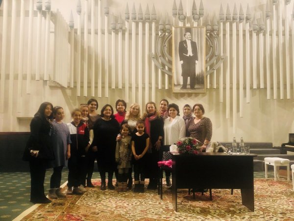 Tanınmış azərbaycanlı pianoçu Adilə Əliyeva Sumqayıtda ustad dərsi keçib - FOTO
