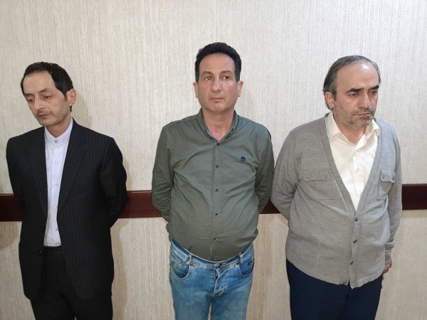 Azərbaycanda əməliyyat: çinli və iranlılardan 1 milyon maska aşkarlandı -FOTO