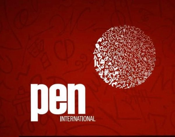 Yazıçı Varis məşhur PEN-kluba üzv seçilib
