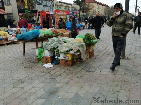 Sumqayıtda  küçə ticarəti ilə məşğul olanlara XƏBƏRDARLIQ (FOTOLAR)