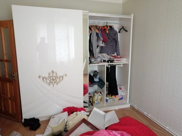 Sumqayıtda mənzildən 10 min manatlıq oğurluq olub -FOTO