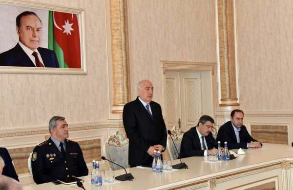 Sumqayıtın icra başçısı sakinlərdən xahiş etdi: evdə qalmağa üstünlük verin -FOTO
