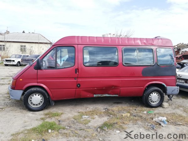 Sumqayıtda ağır qəza: mikroavtobus yük maşını ilə toqquşdu - FOTOLAR