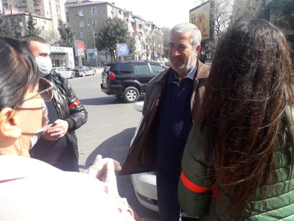 Sumqayıtda könüllü qruplar koronavirusla bağlı hərəkətə keçdi -FOTOLAR