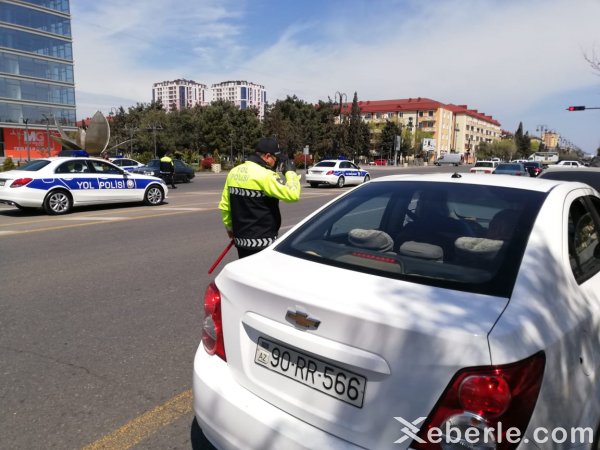 Sumqayıt polisi yolları avtomobillərdən belə təmizləyir - VİDEO (FOTOLAR) Sumqayıt polisi yolları avtomobillərdən belə təmizləyir - VİDEO (FOTOLAR)