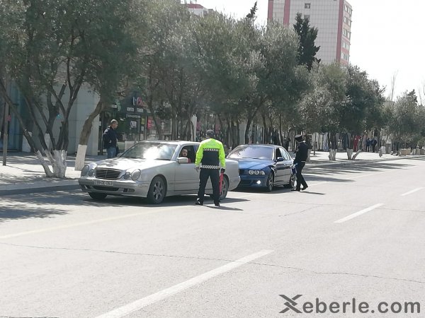 Sumqayıt polisi yolları avtomobillərdən belə təmizləyir - VİDEO (FOTOLAR) Sumqayıt polisi yolları avtomobillərdən belə təmizləyir - VİDEO (FOTOLAR)