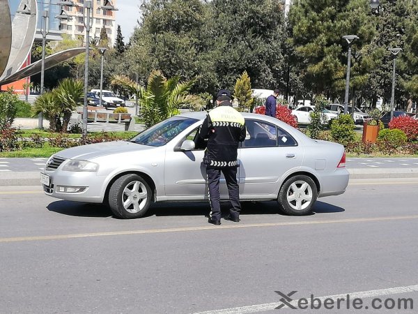 Sumqayıt polisi yolları avtomobillərdən belə təmizləyir - VİDEO (FOTOLAR) Sumqayıt polisi yolları avtomobillərdən belə təmizləyir - VİDEO (FOTOLAR)