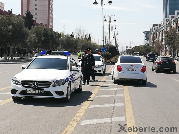 Sumqayıt polisi yolları avtomobillərdən belə təmizləyir - VİDEO (FOTOLAR) Sumqayıt polisi yolları avtomobillərdən belə təmizləyir - VİDEO (FOTOLAR)
