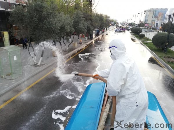 Sumqayıtda yollar yuyucu məhlullarla yuyulur - VİDEO (FOTO)