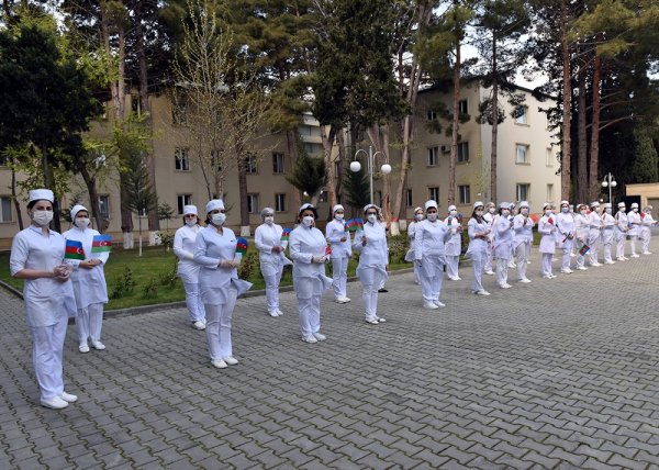 Çin Sumqayıta tibbi humanitar yardım göndərdi - FOTOLAR