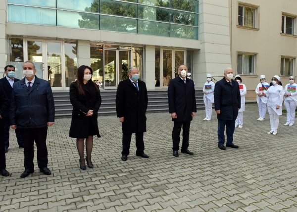 Çin Sumqayıta tibbi humanitar yardım göndərdi - FOTOLAR