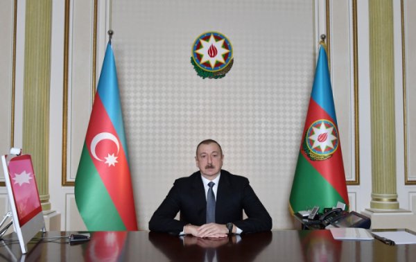 Prezident iki nazirlə videobağlantı formatında iclas keçirdi - FOTOLAR