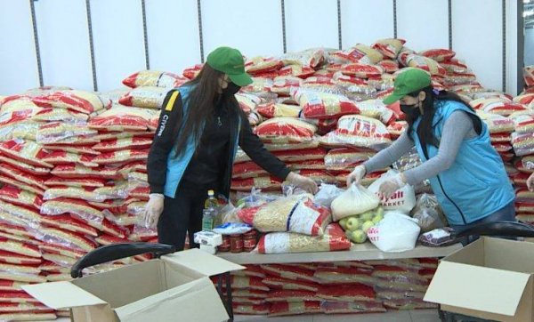 Sumqayıtda aztəminatlı ailələrə ərzaq yardımı paylanılması davam edir – FOTO