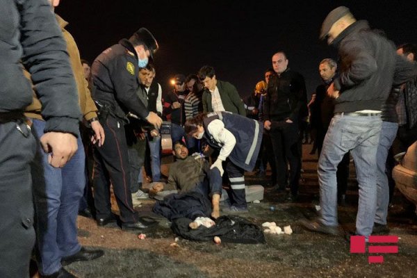 Sumqayıt yolunda ağır qəza: xəsarət alanlar var - FOTOLAR