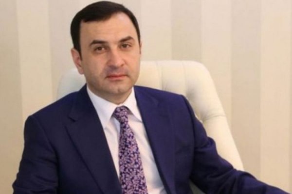 Prezident karantin rejimini pozan icra başçısına töhmət verdi - FOTO