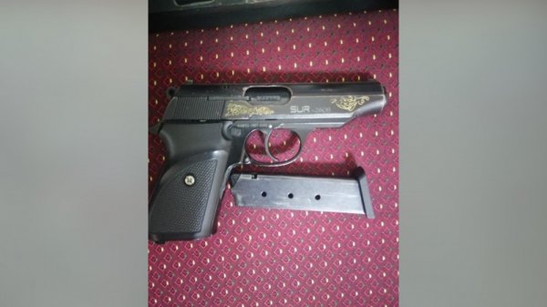 Bakıda narkotika satan silahlı şəxs saxlanıldı - FOTOLAR