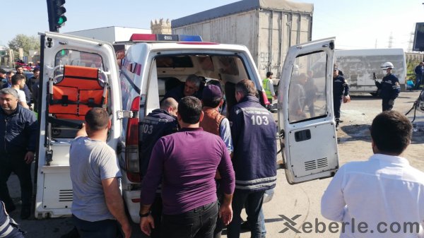 Sumqayıtda "SOCAR"a məxsus mikroavtobus "KamAZla toqquşdu: yaralılar var (VİDEO+FOTO)